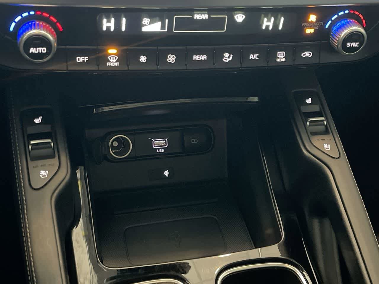 Thumbnail: 2022 Kia Telluride - 19