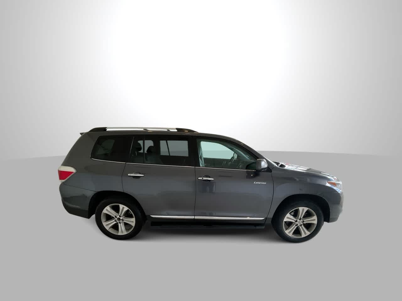 Thumbnail: 2011 Toyota Highlander - 9