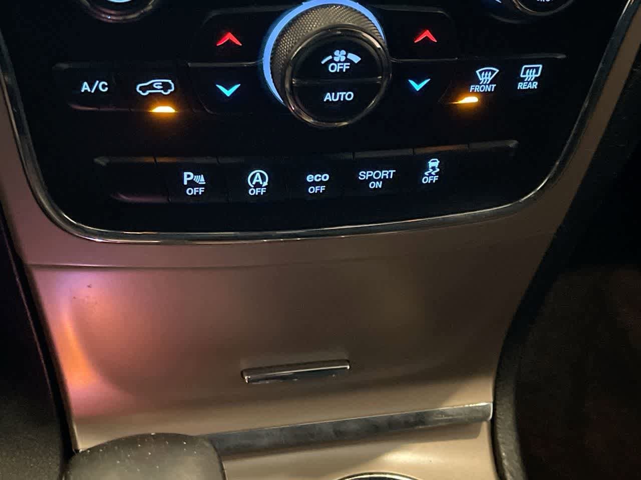 Thumbnail: 2017 Jeep Grand Cherokee - 19