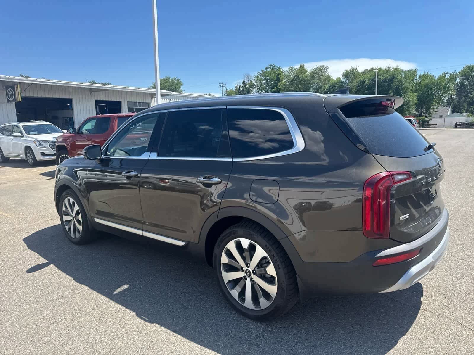 Thumbnail: 2021 Kia Telluride - 18