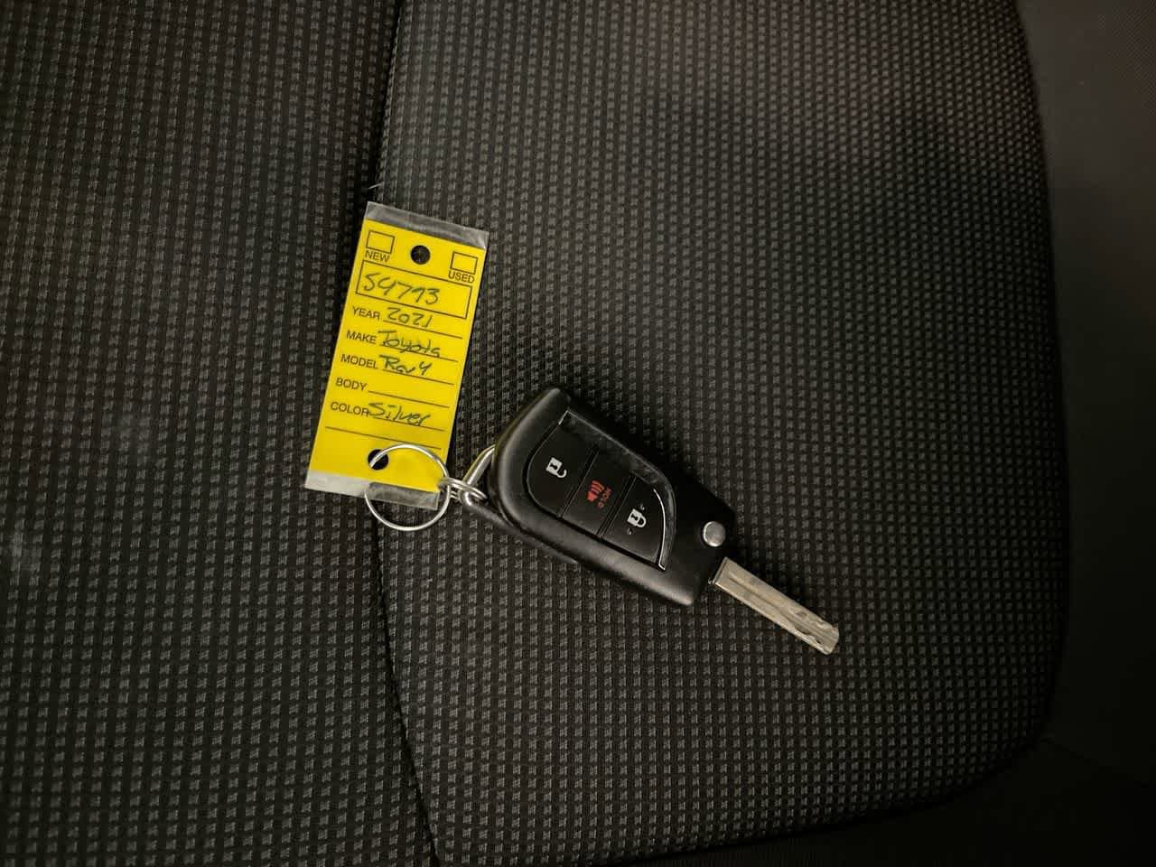 Thumbnail: 2021 Toyota RAV4 - 26