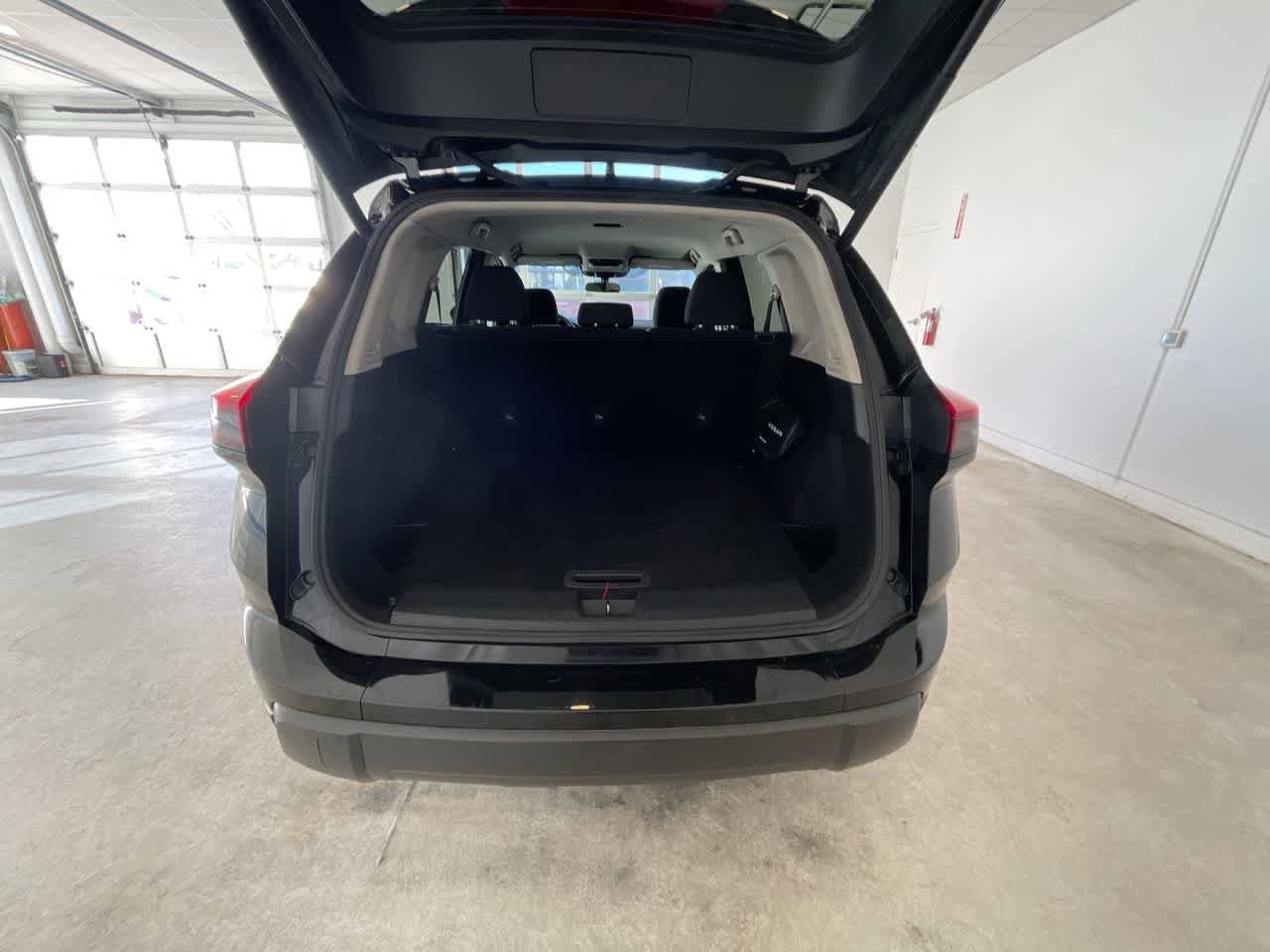 Thumbnail: 2024 Nissan Rogue - 22