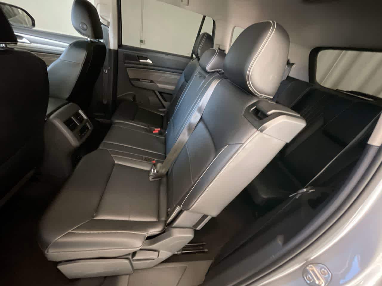 Thumbnail: 2021 Volkswagen Atlas - 22