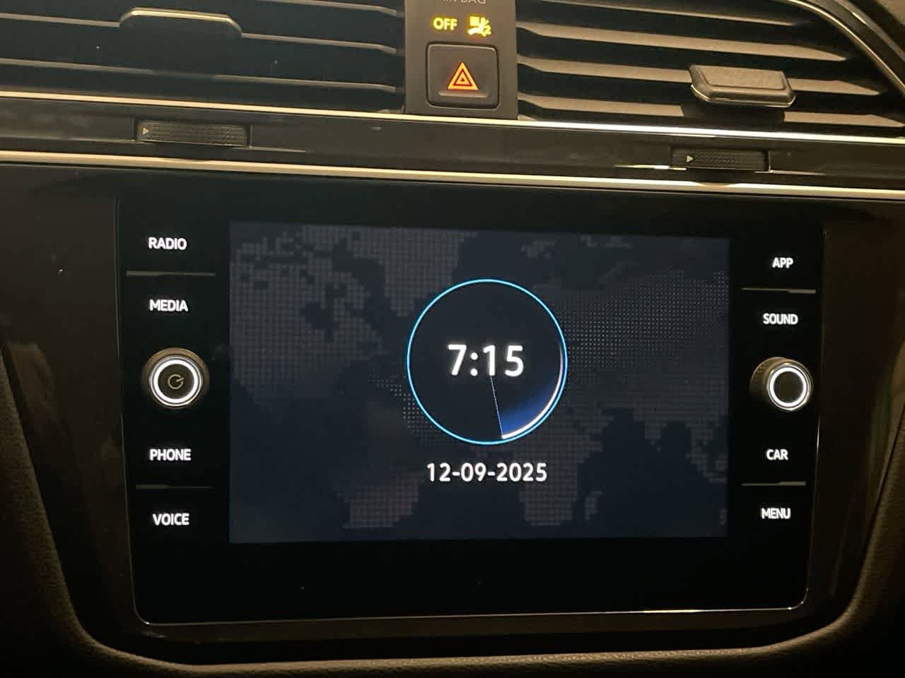 Thumbnail: 2024 Volkswagen Tiguan - 16