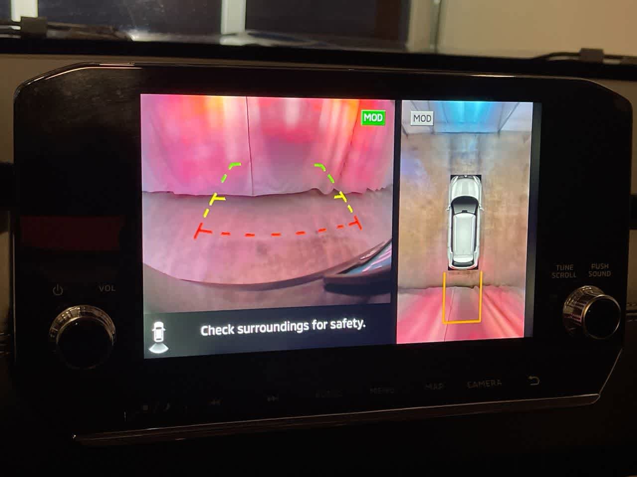 Thumbnail: 2023 Mitsubishi Outlander - 17