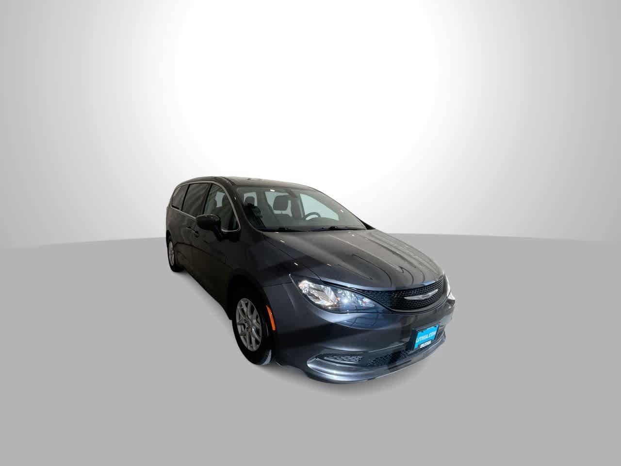 Thumbnail: 2021 Chrysler Voyager - 2