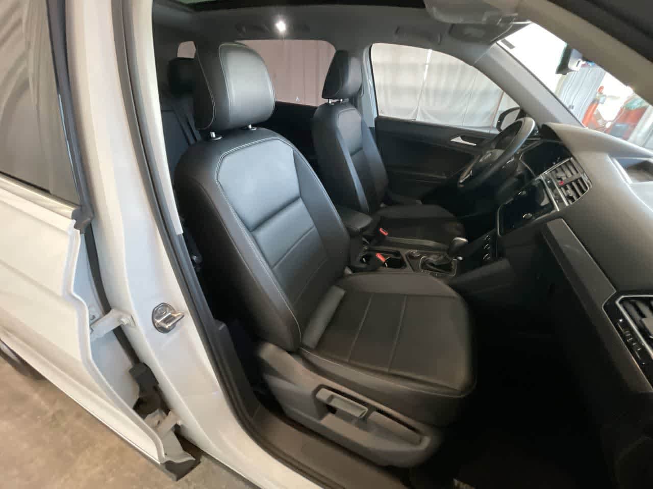 Thumbnail: 2021 Volkswagen Tiguan - 26