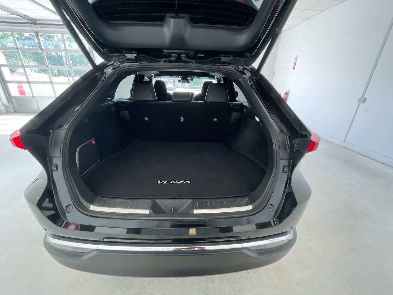 Thumbnail: 2021 Toyota Venza - 24