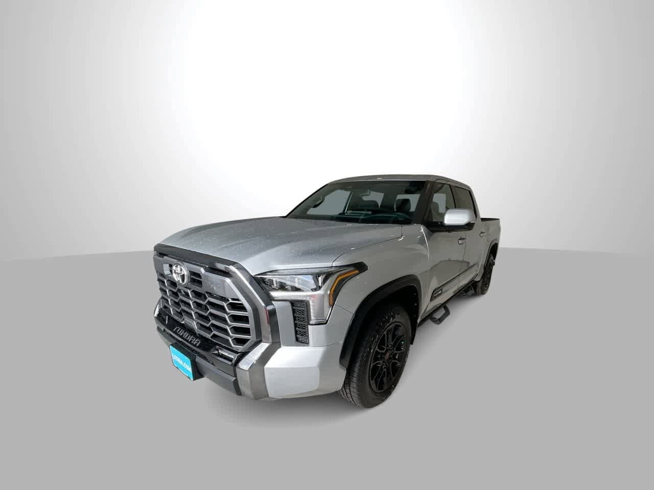2025 Toyota Tundra Platinum CrewMax photo 4