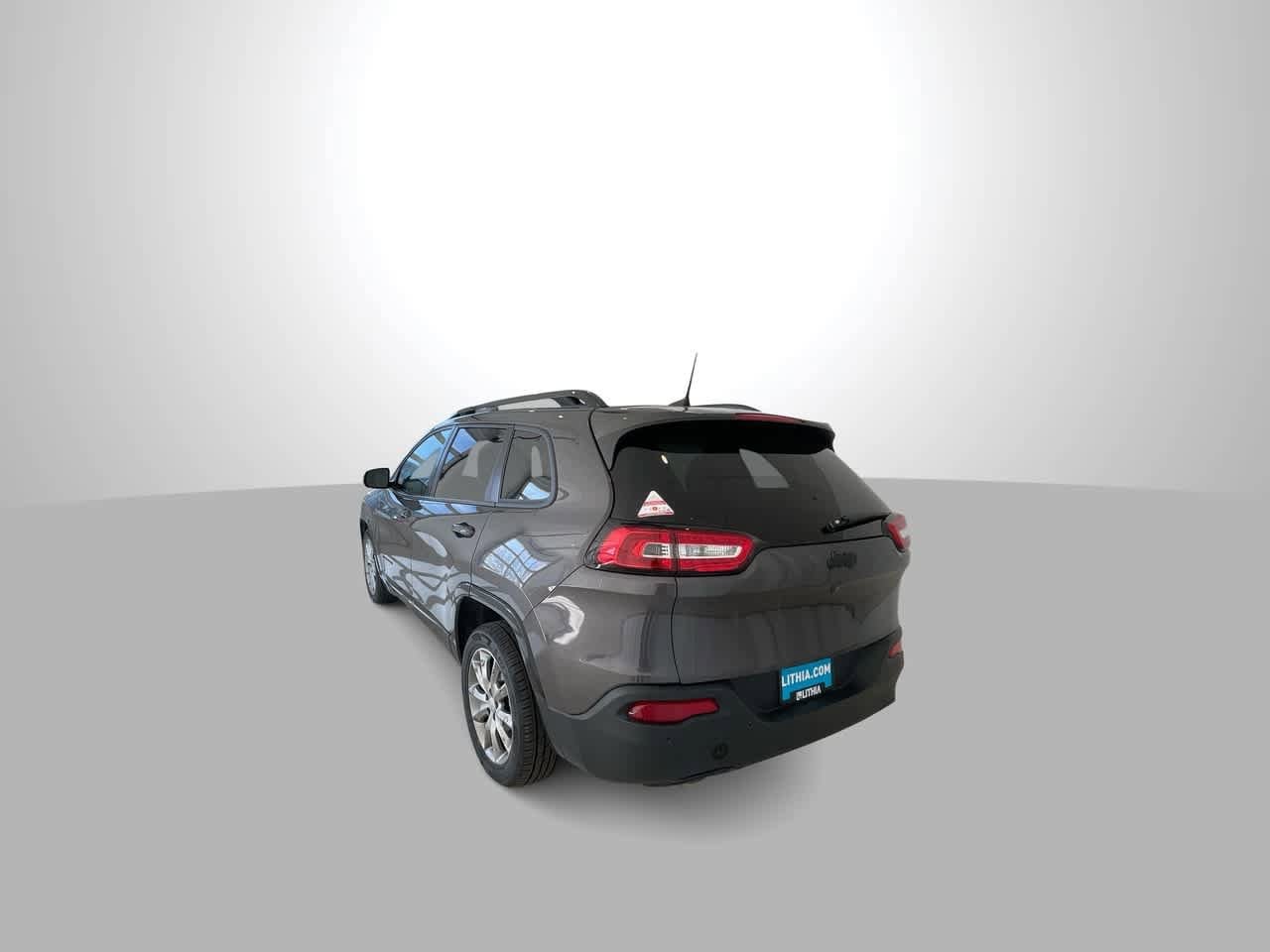 Thumbnail: 2018 Jeep Cherokee - 6