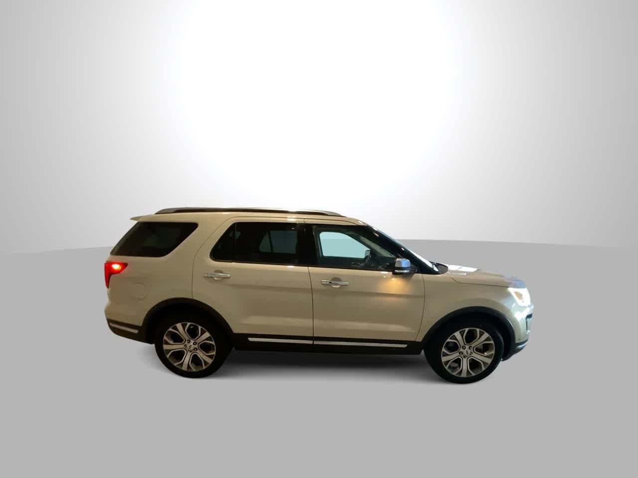 Thumbnail: 2018 Ford Explorer - 9