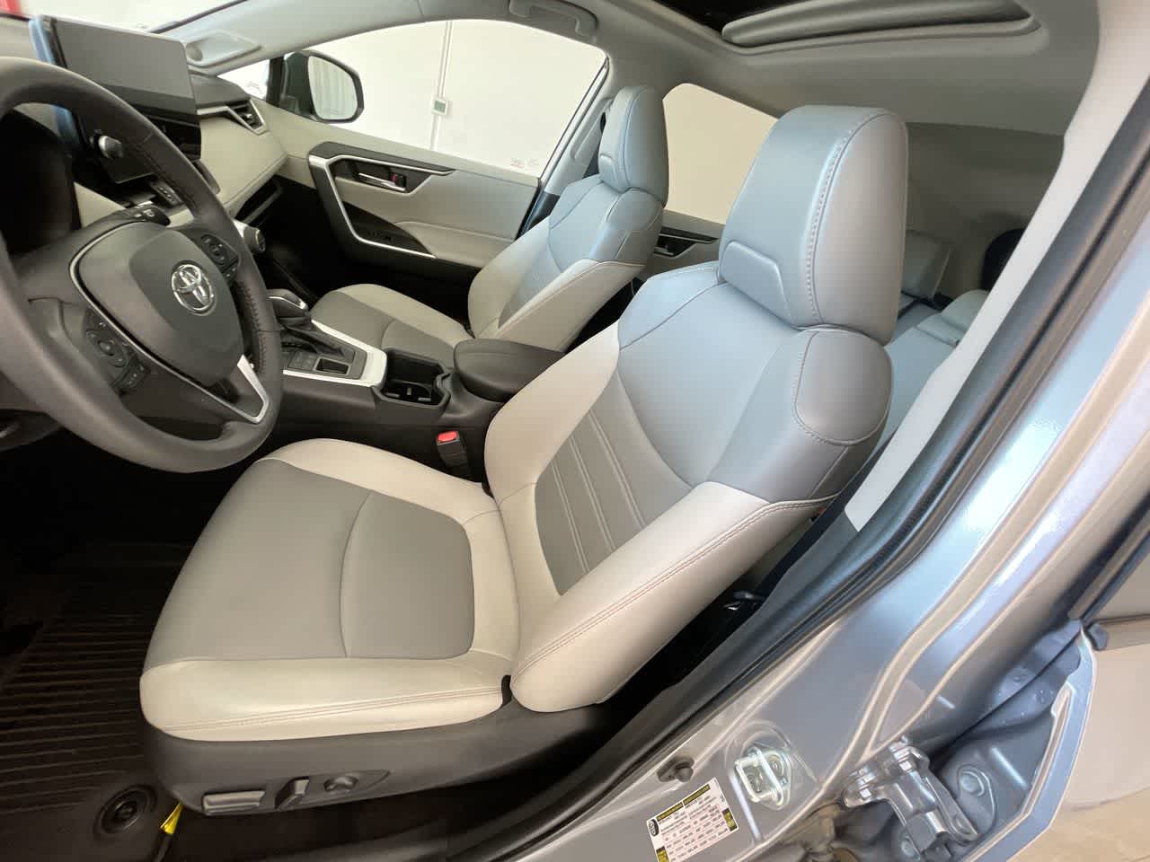 Thumbnail: 2024 Toyota RAV4 - 11