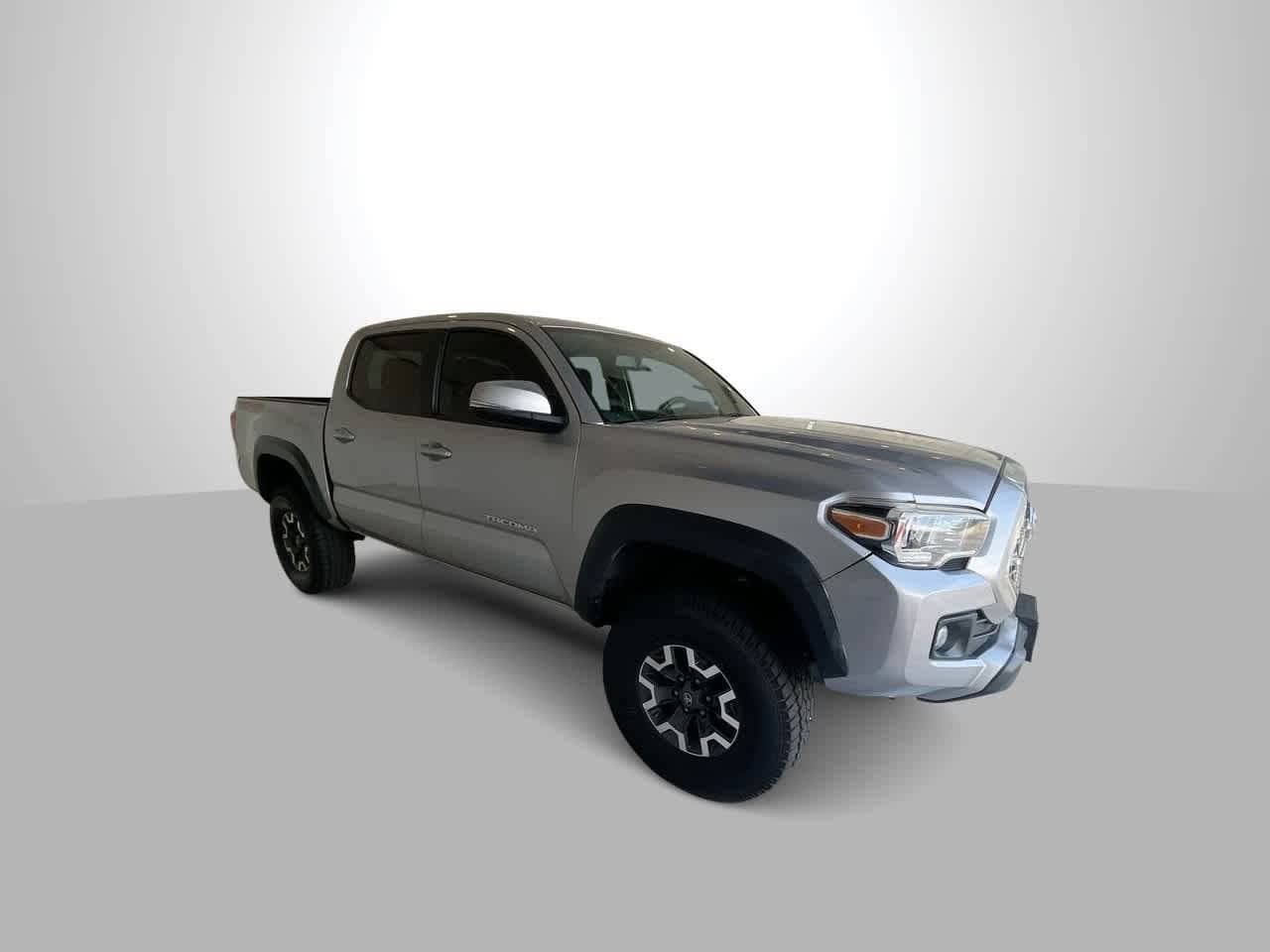 Used 2017 Toyota Tacoma TRD Off Road with VIN 3TMCZ5AN1HM107139 for sale in Medford, OR