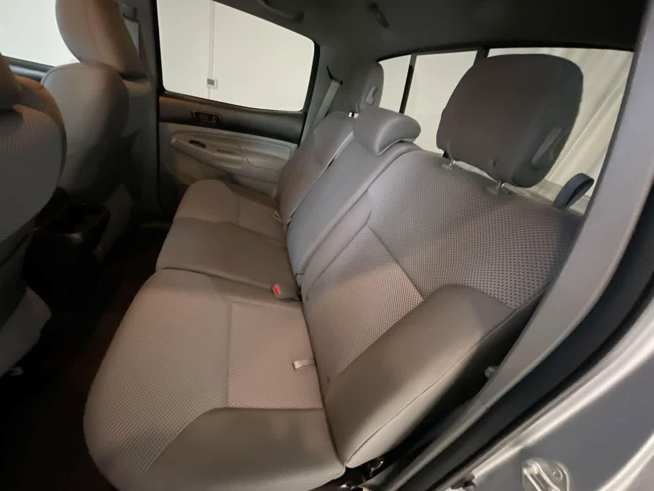 Thumbnail: 2014 Toyota Tacoma - 21