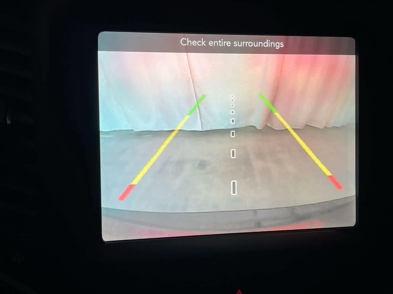 Thumbnail: 2019 Jeep Cherokee - 17