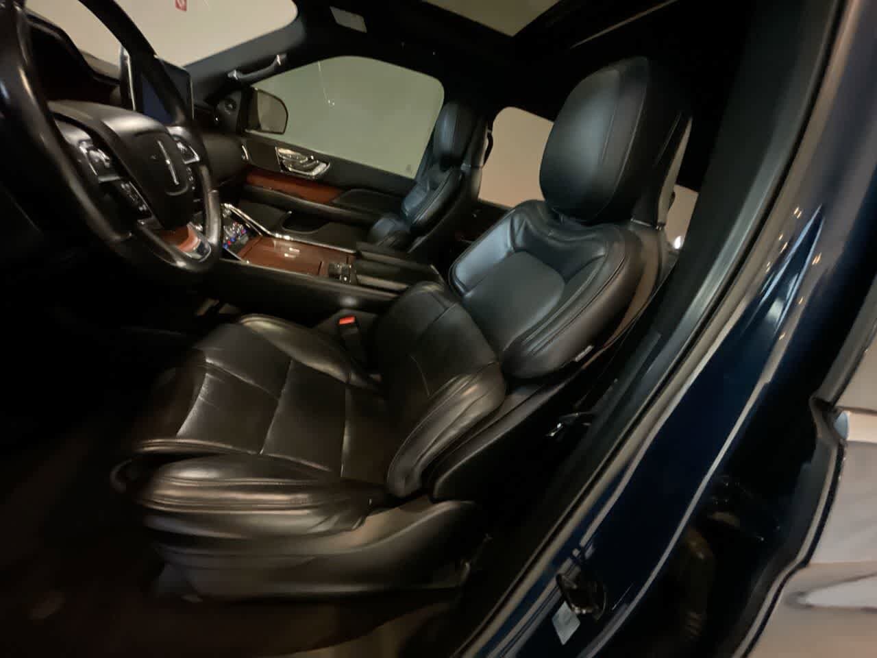 Thumbnail: 2019 Lincoln Navigator L - 11