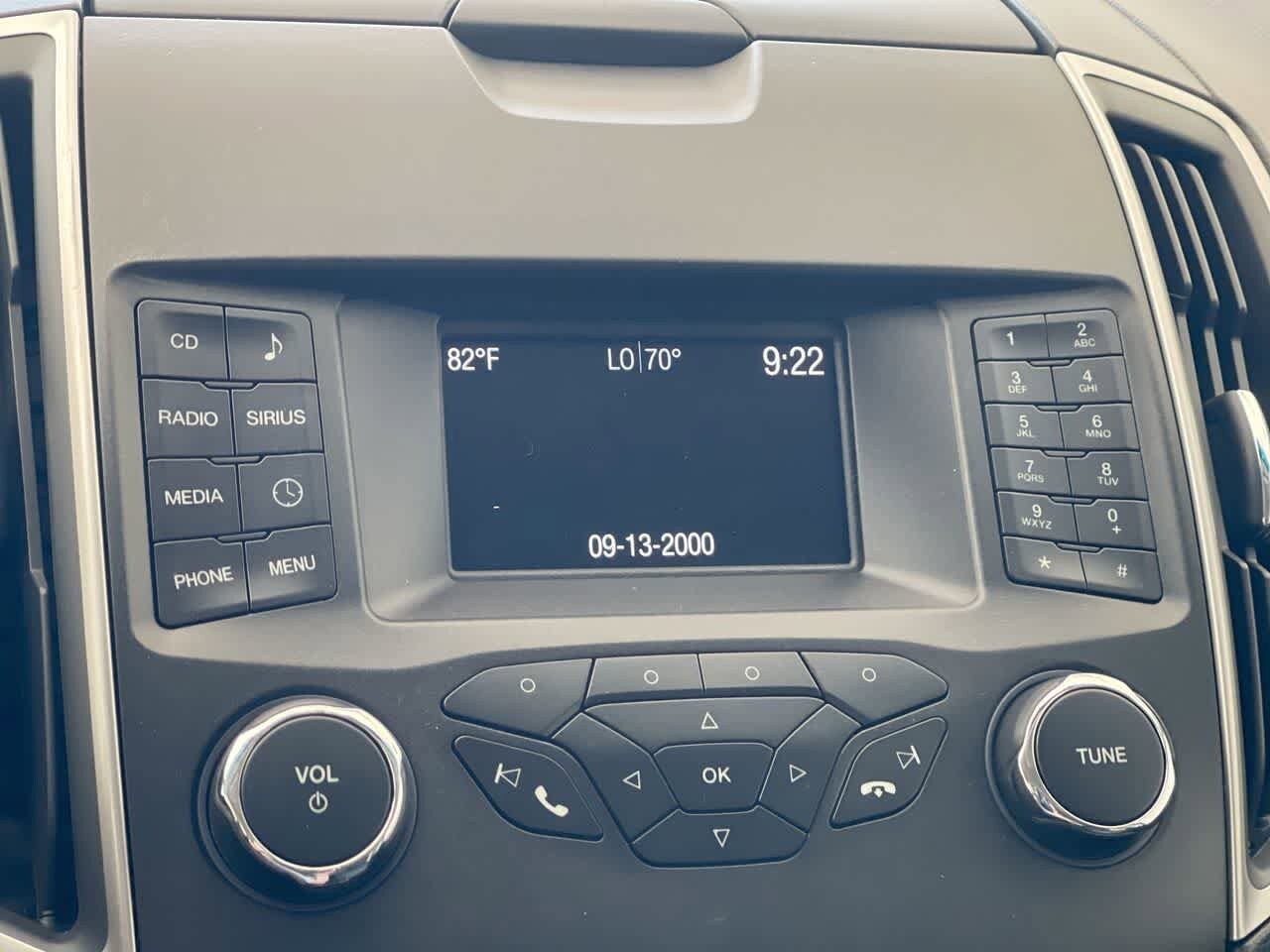 Thumbnail: 2015 Ford Edge - 16
