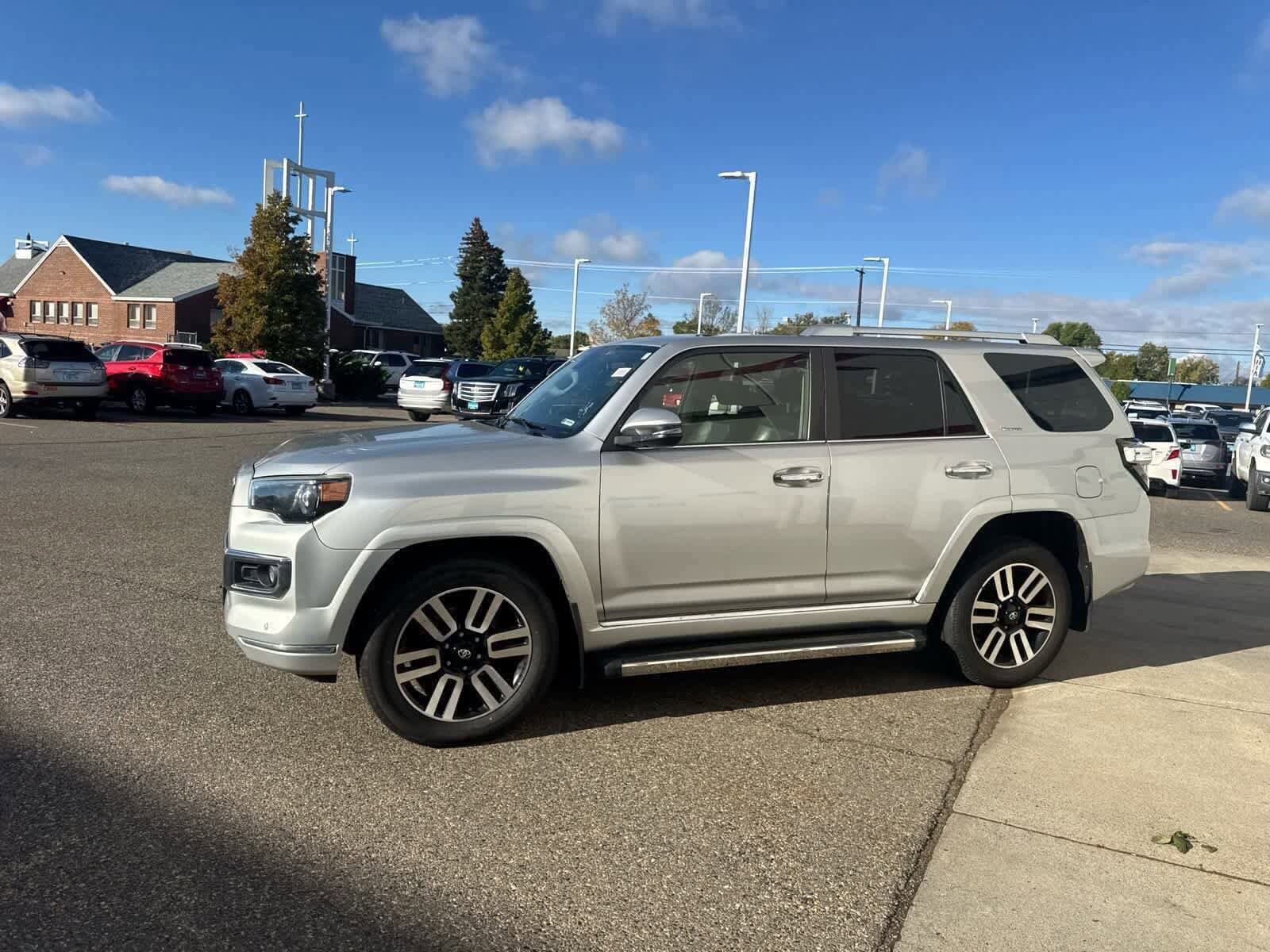 Thumbnail: 2020 Toyota 4Runner - 23