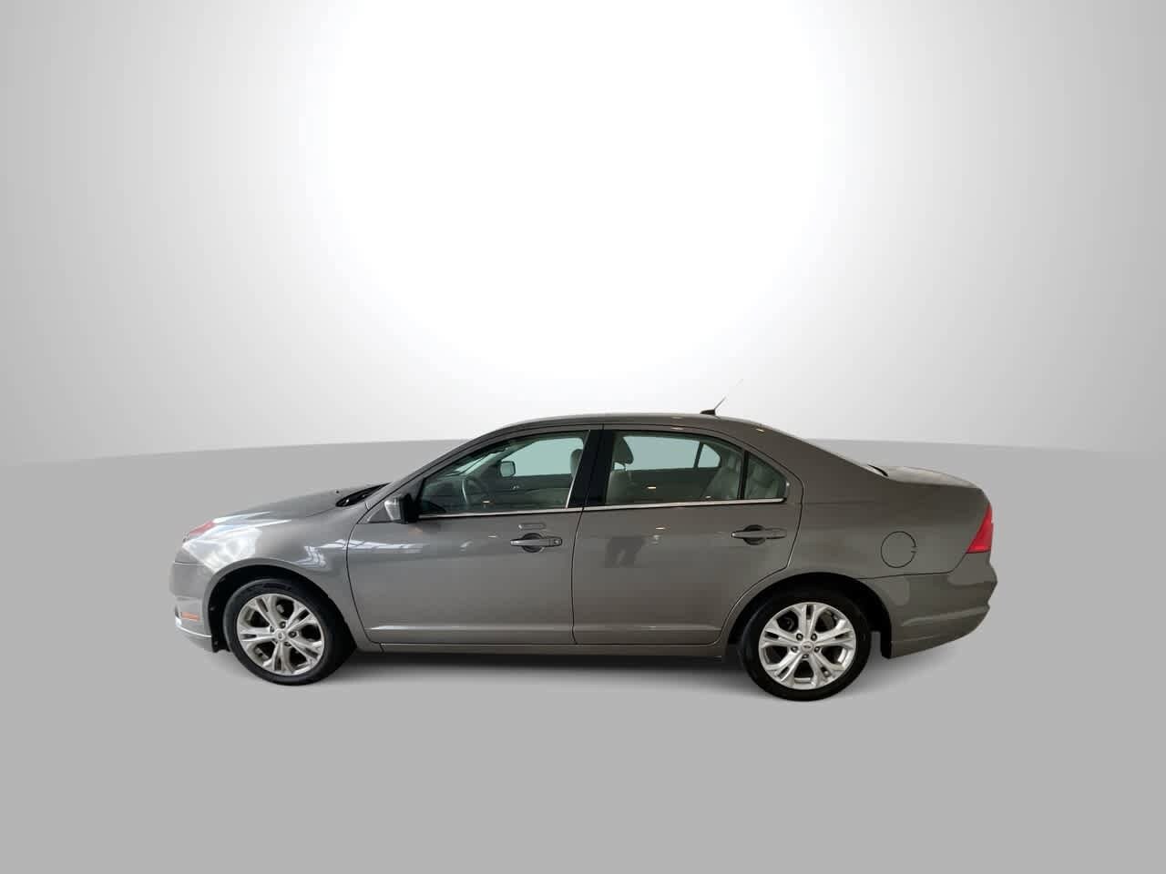 Thumbnail: 2010 Ford Fusion - 5