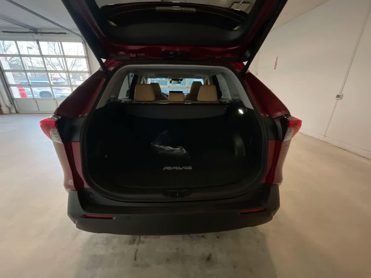 Thumbnail: 2025 Toyota RAV4 - 24