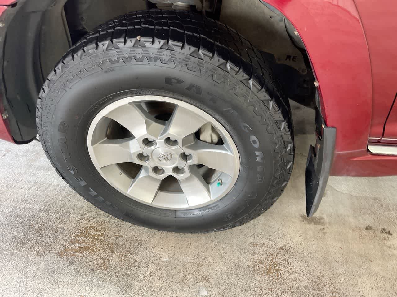 Thumbnail: 2013 Toyota 4Runner - 10