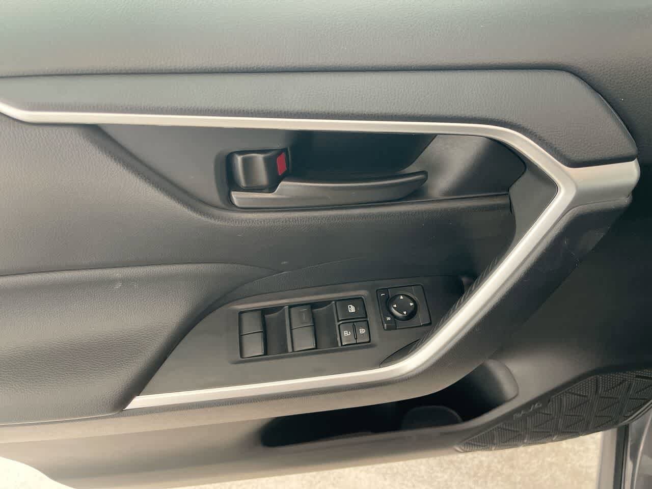 Thumbnail: 2024 Toyota RAV4 - 13