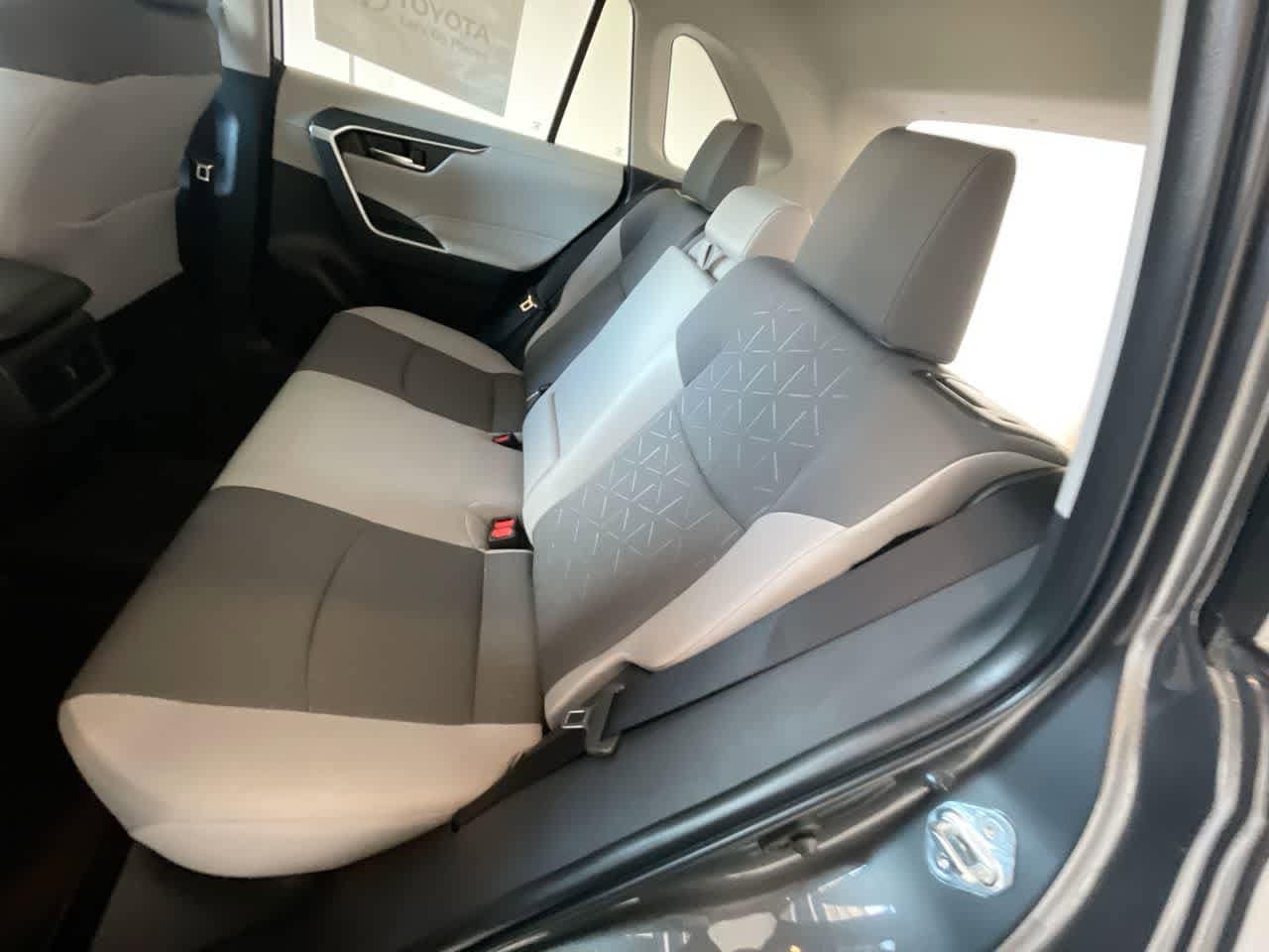 Thumbnail: 2025 Toyota RAV4 - 23