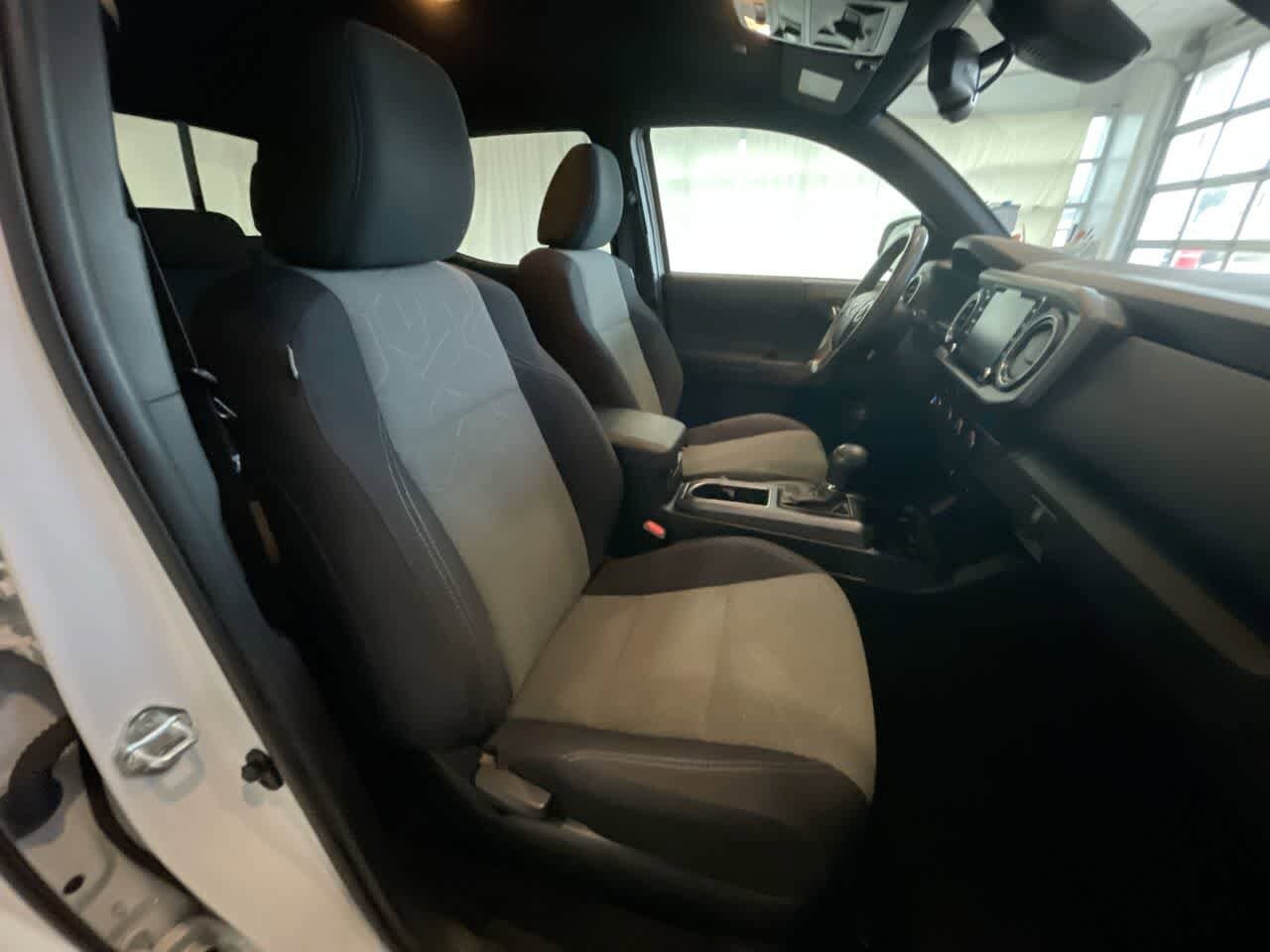 Thumbnail: 2021 Toyota Tacoma - 24