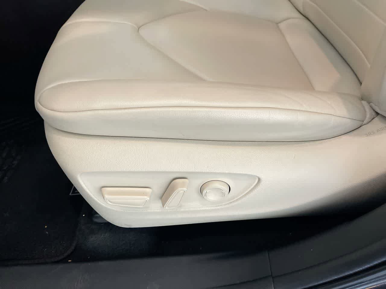 Thumbnail: 2022 Toyota Highlander - 12