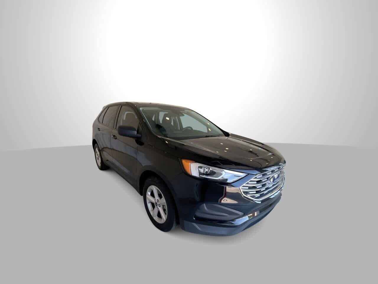 2022 Ford Edge SE photo 2
