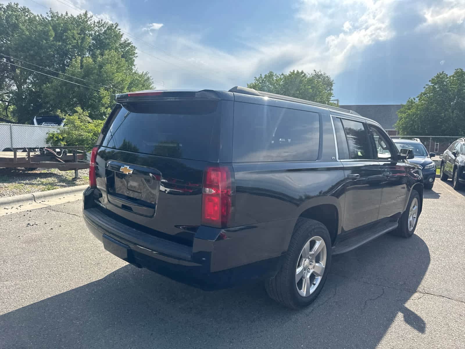Thumbnail: 2018 Chevrolet Suburban - 12