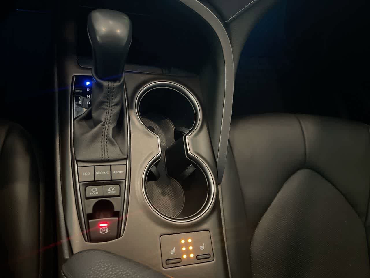 Thumbnail: 2023 Toyota Camry - 20