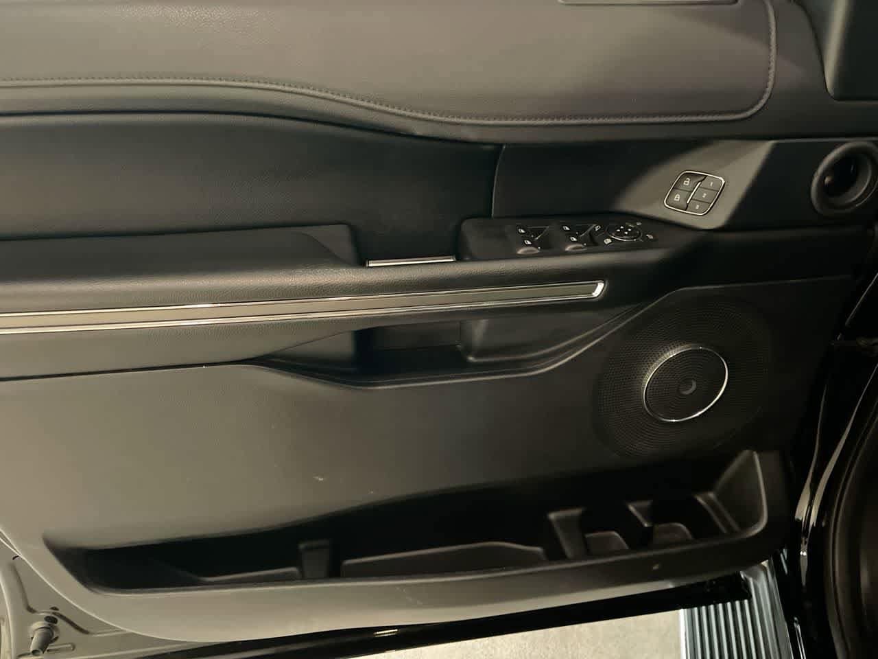 Thumbnail: 2020 Ford Expedition - 13