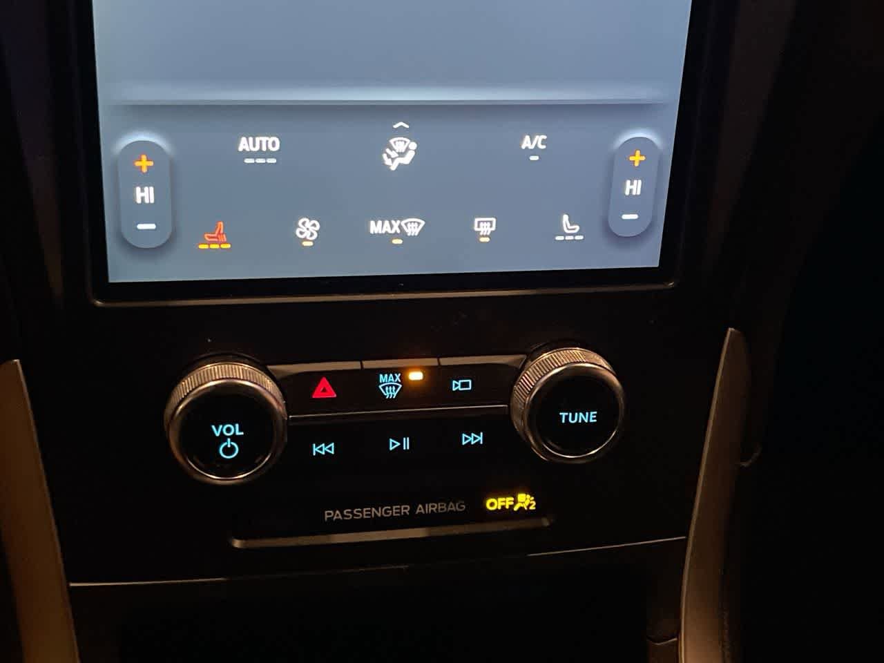 Thumbnail: 2024 Ford Edge - 18