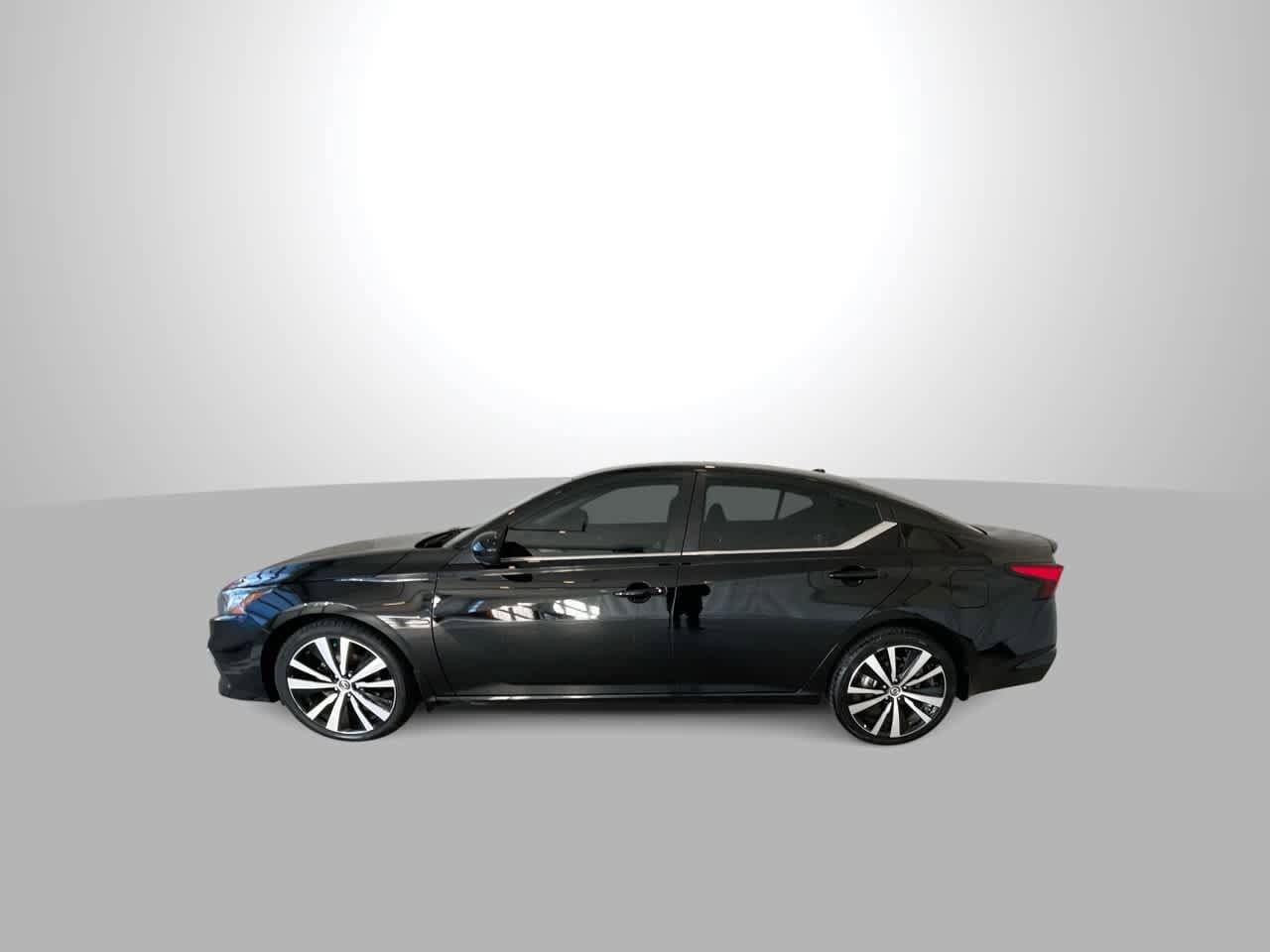 Thumbnail: 2022 Nissan Altima - 5