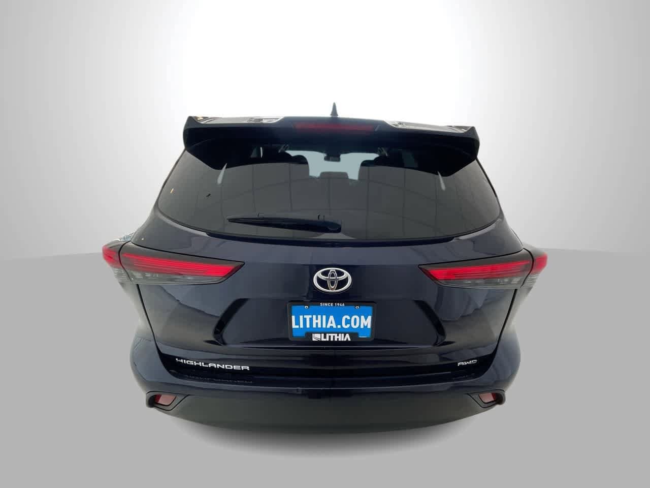Thumbnail: 2023 Toyota Highlander - 7