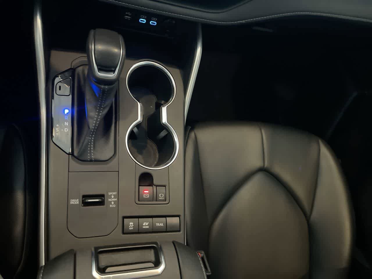 Thumbnail: 2022 Toyota Highlander - 20