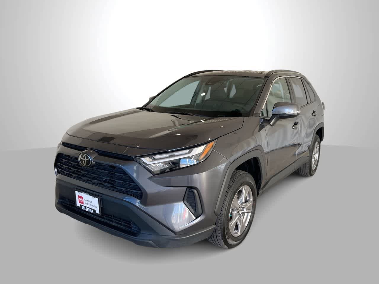 2025 Toyota RAV4 XLE's photo
