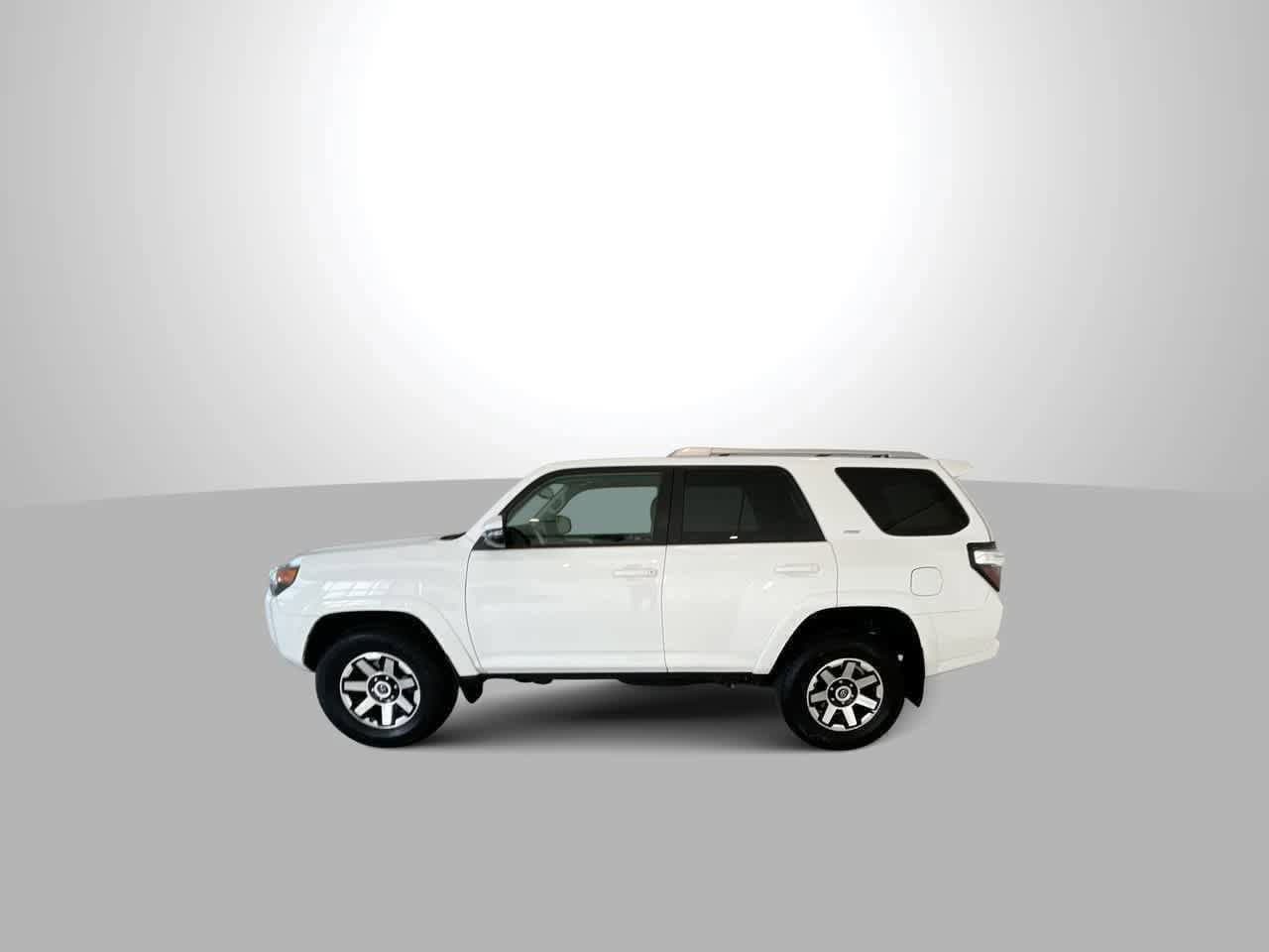 Thumbnail: 2018 Toyota 4Runner - 5