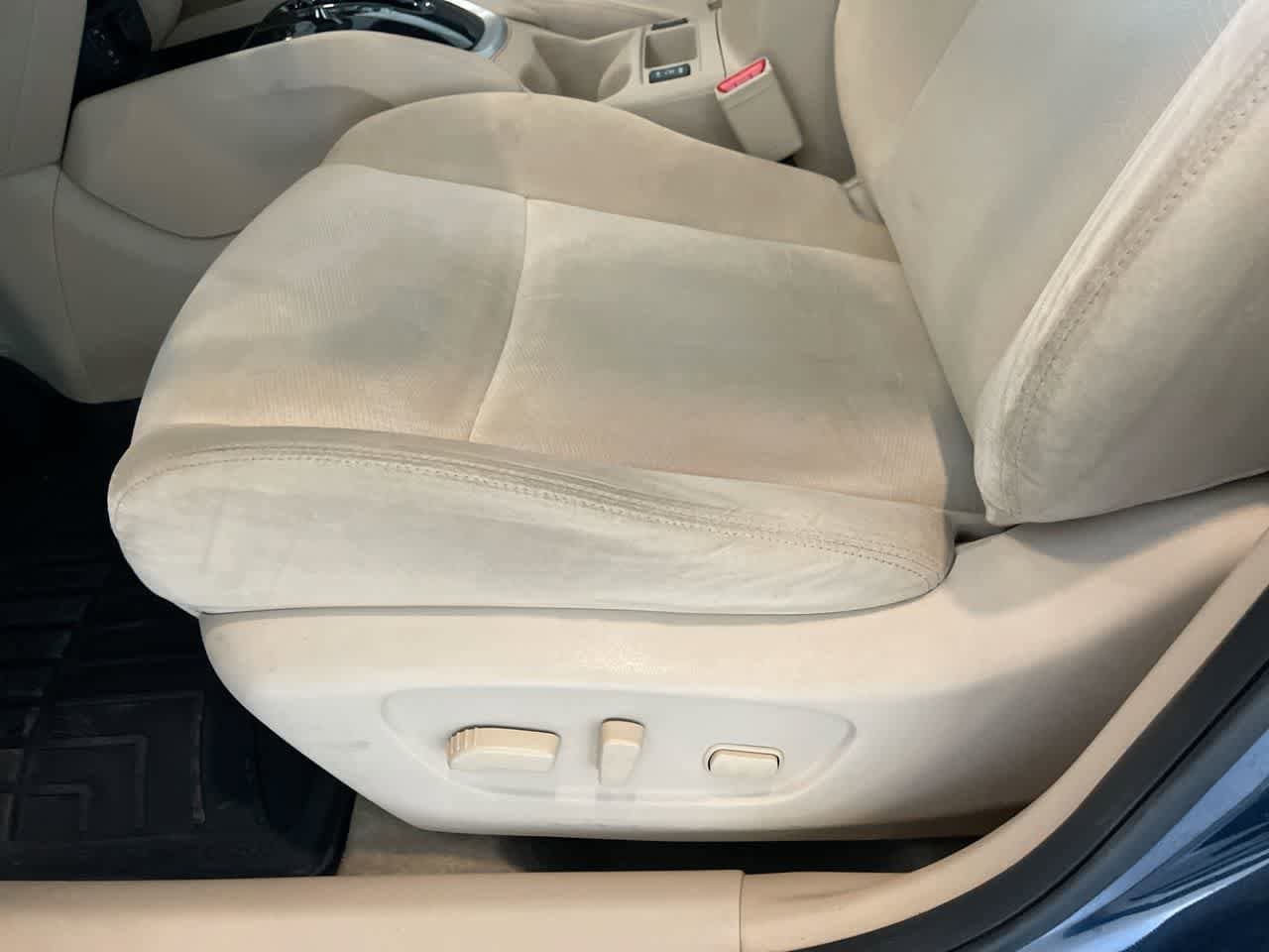 Thumbnail: 2015 Nissan Rogue - 12