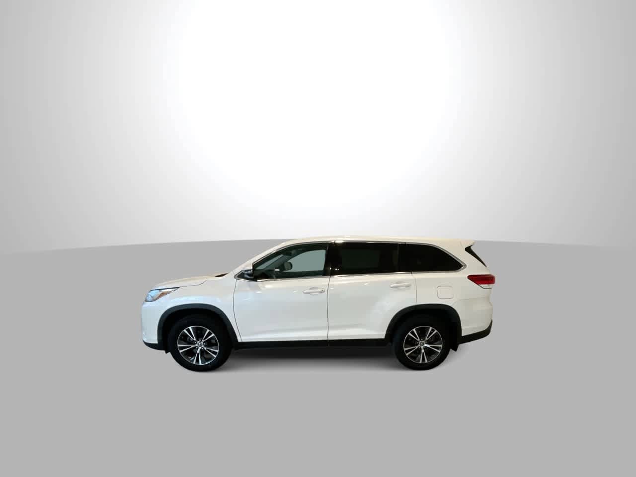 Thumbnail: 2019 Toyota Highlander - 5