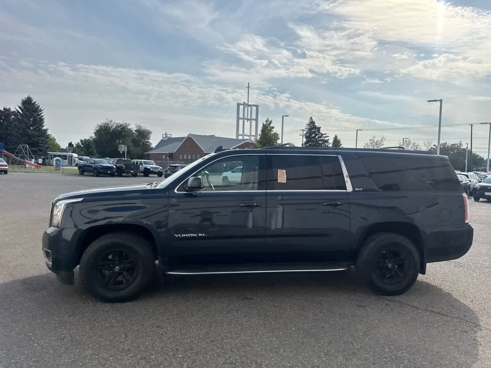 Thumbnail: 2019 GMC Yukon XL - 26
