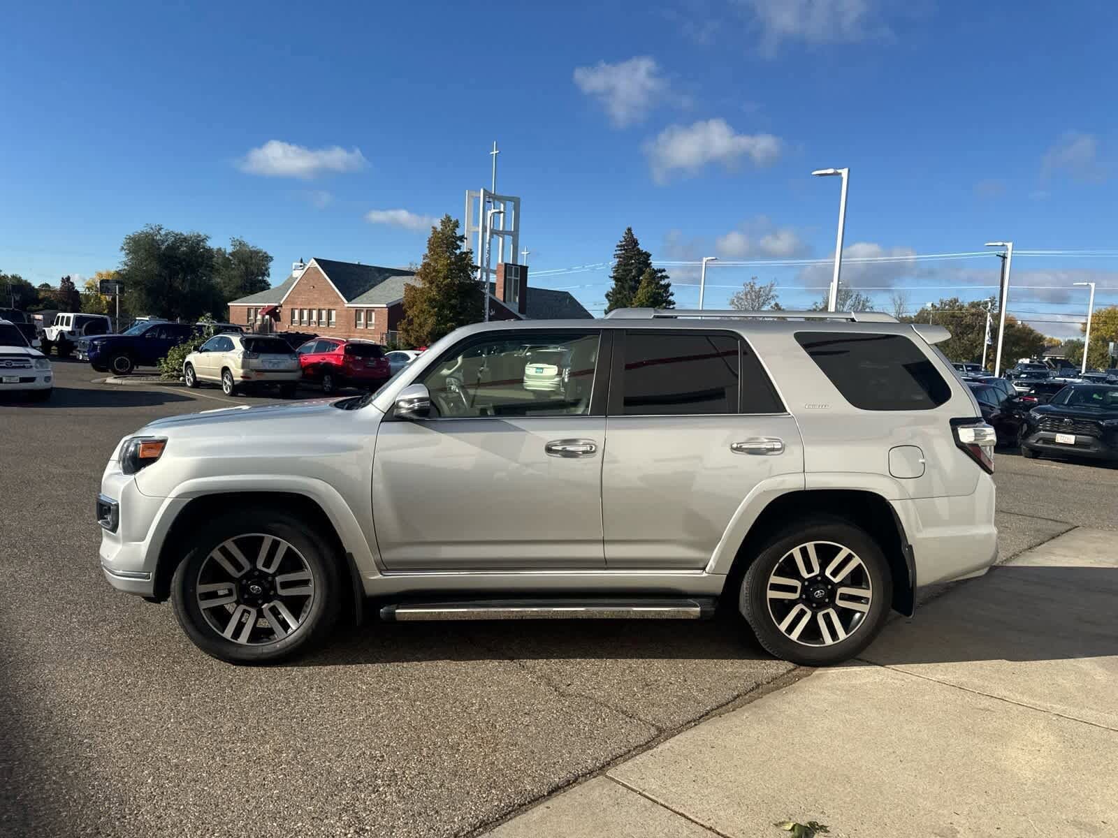 Thumbnail: 2020 Toyota 4Runner - 20