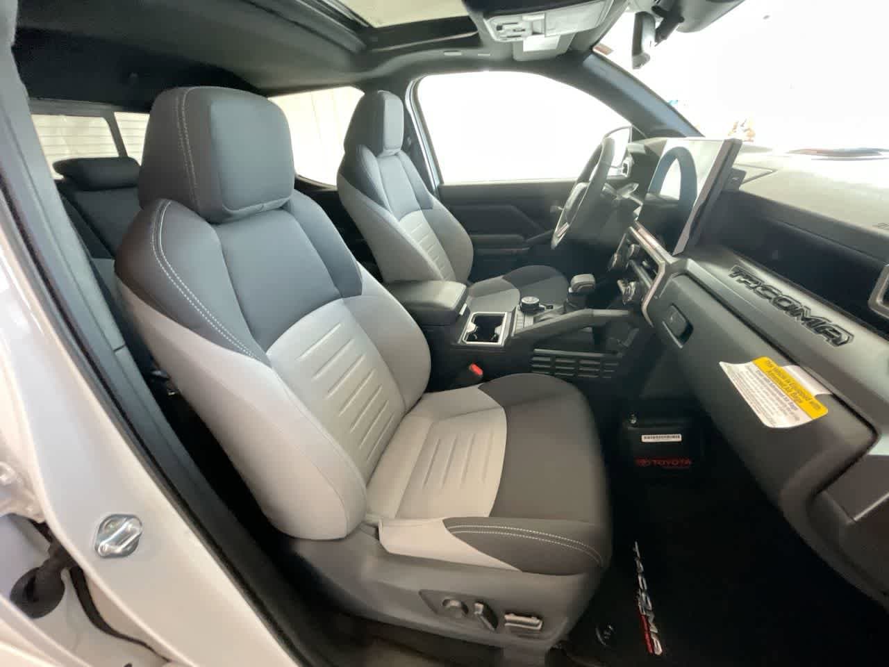 Thumbnail: 2025 Toyota Tacoma - 25