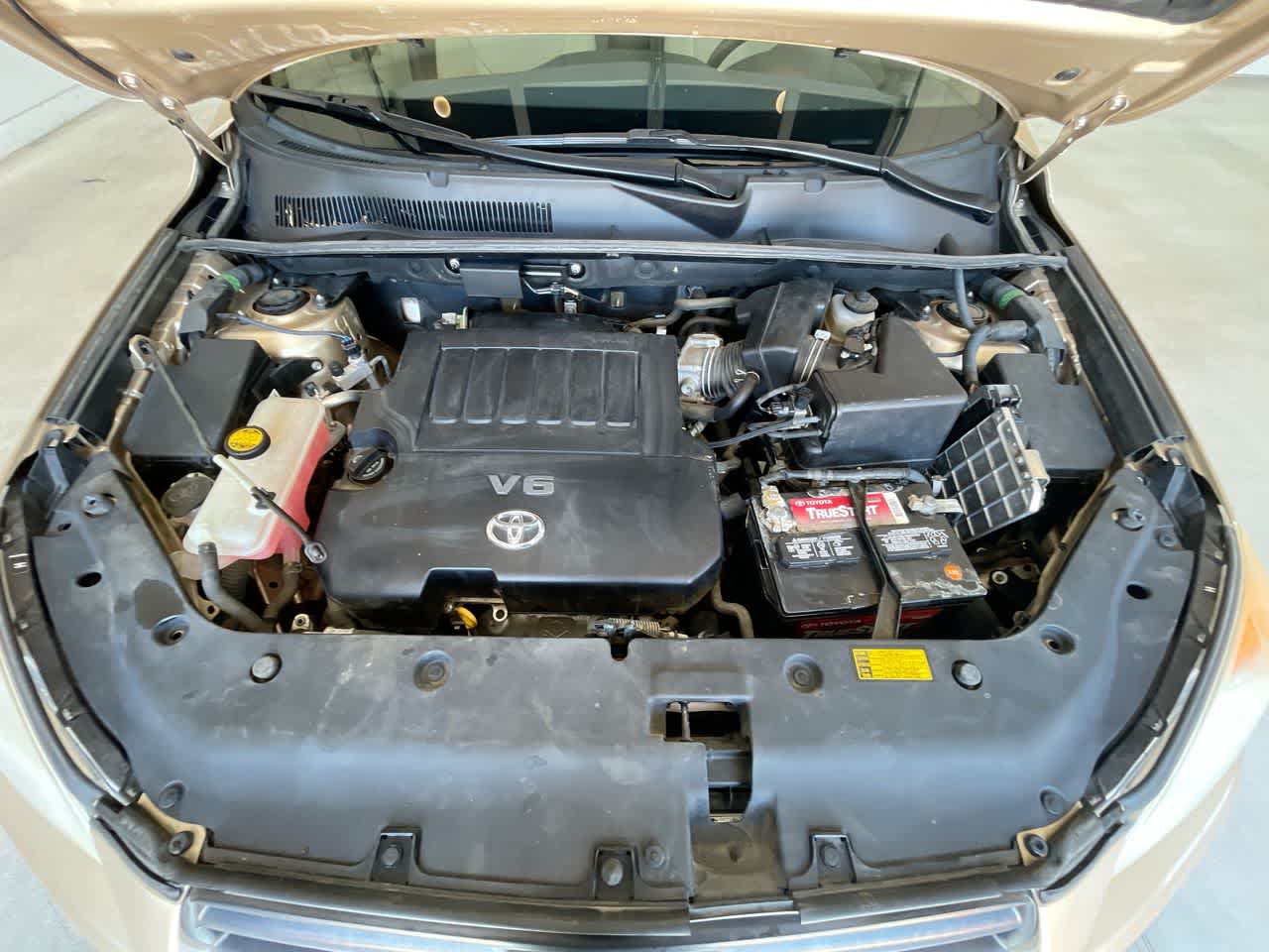 Thumbnail: 2012 Toyota RAV4 - 23