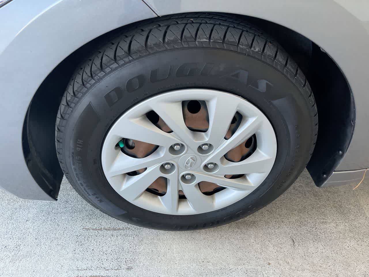 Thumbnail: 2018 Hyundai Elantra - 10