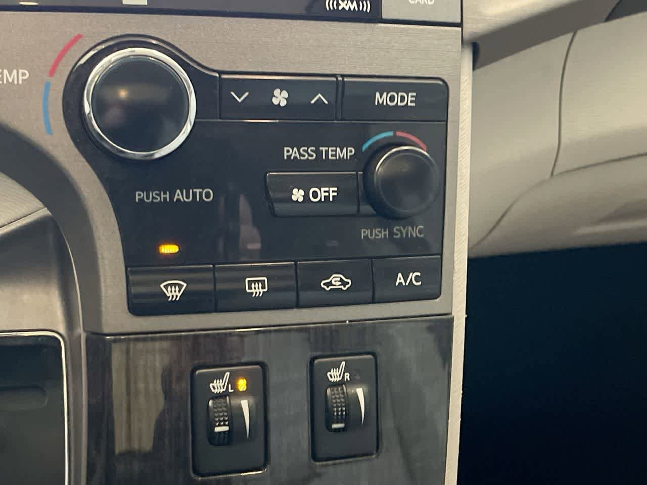 Thumbnail: 2015 Toyota Venza - 19