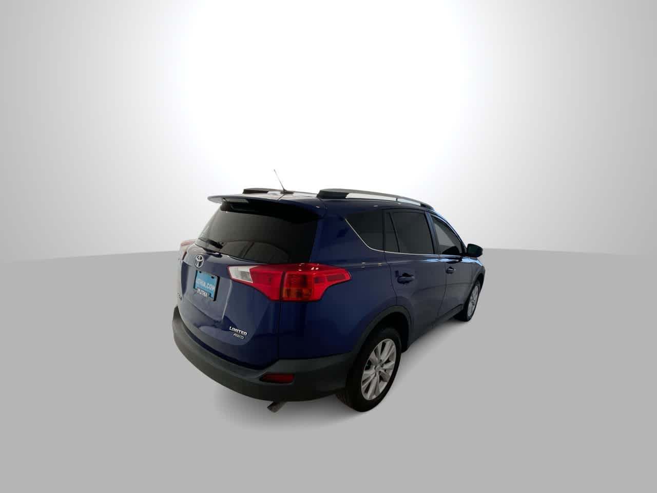 Thumbnail: 2015 Toyota RAV4 - 8