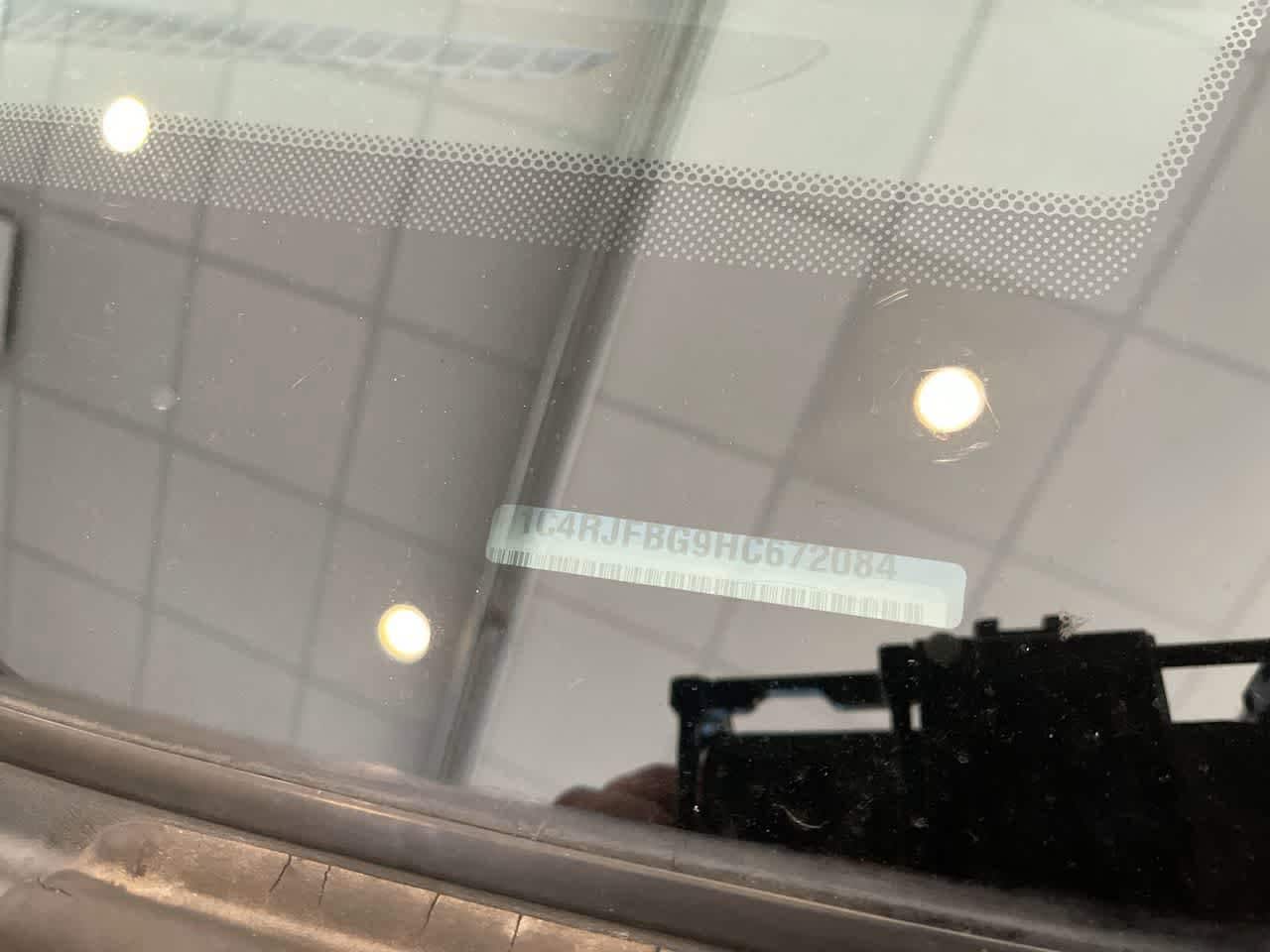 Thumbnail: 2017 Jeep Grand Cherokee - 27