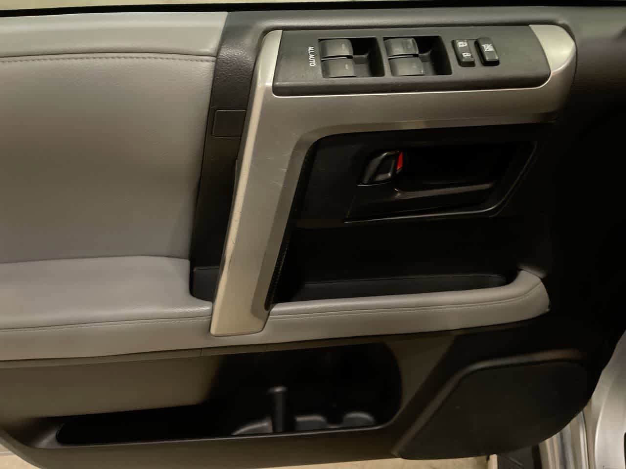 Thumbnail: 2011 Toyota 4Runner - 13